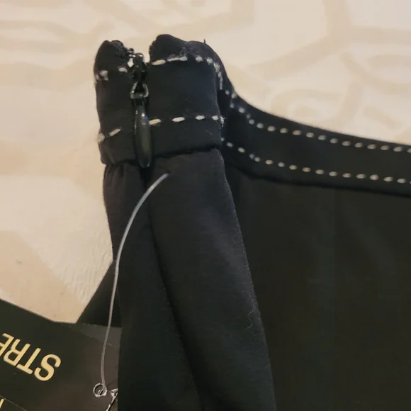 John Paul Richard black pleated flare skirt, fully lined, size 16, NWT - Picture 6 of 10